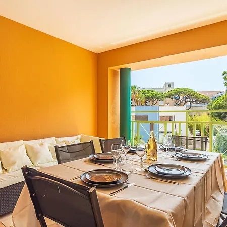 Apartamento La Seniorie By Interhome Hyères