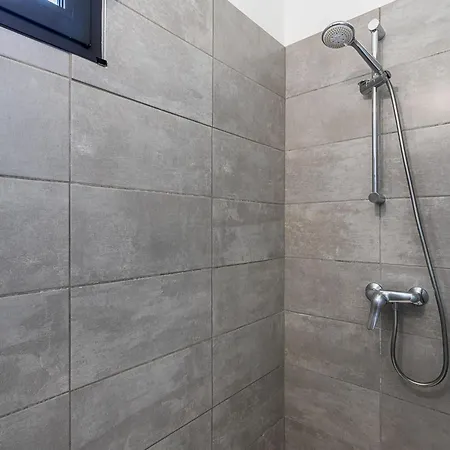 Les Lantanas By Interhome Hyères