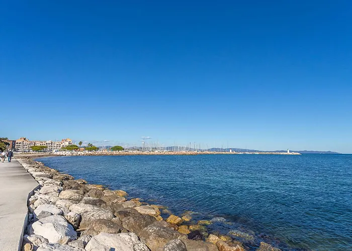 Les Lantanas By Interhome Hyères