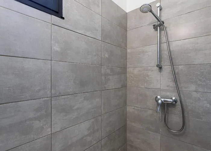 Les Lantanas By Interhome Hyères